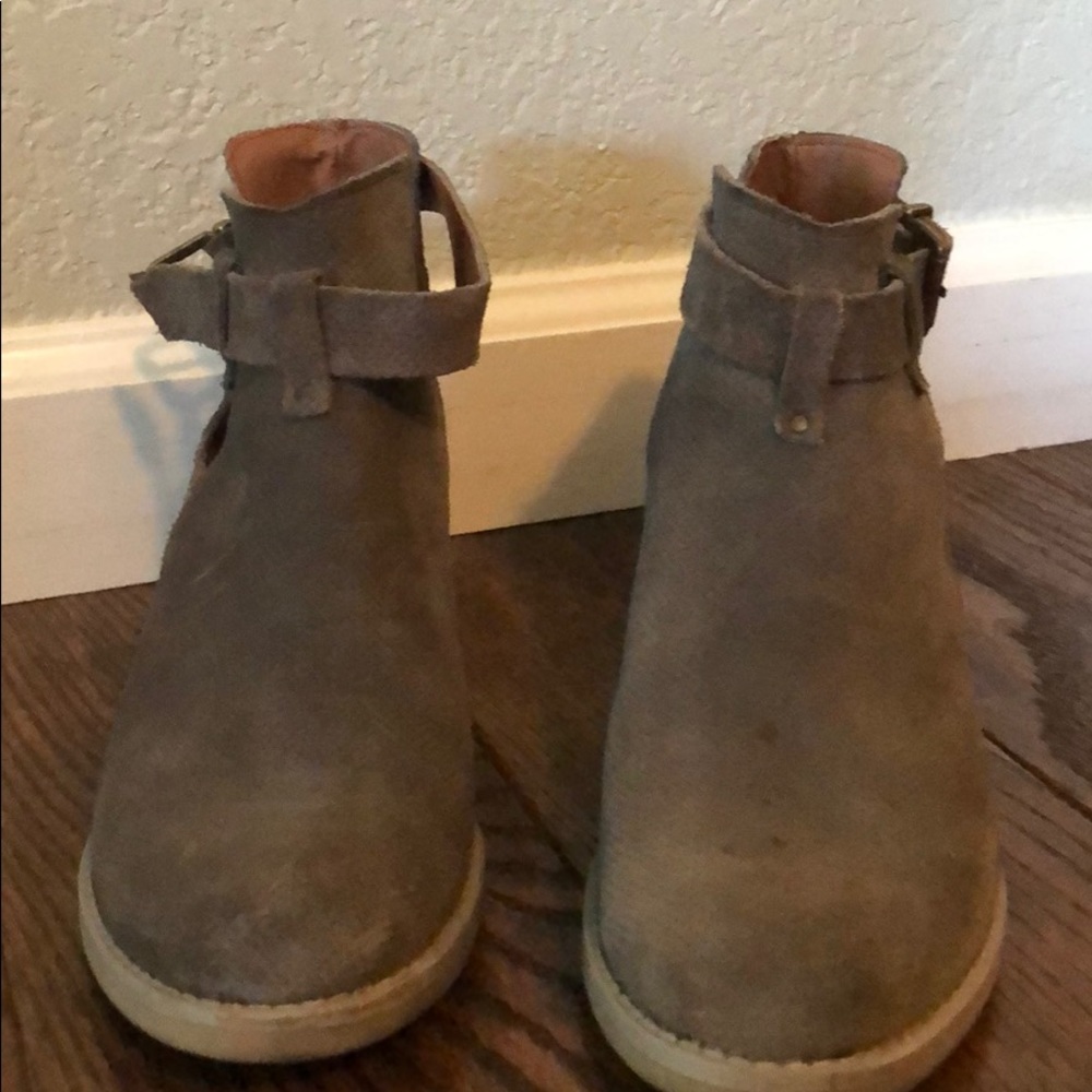 Perfect Fall Booties. - Picture 6 of 7